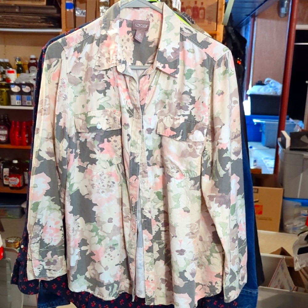 Chico's Floral Button-Up Shirt size 2